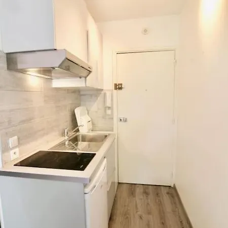 Port Tamaris, Le Troisieme Apartment