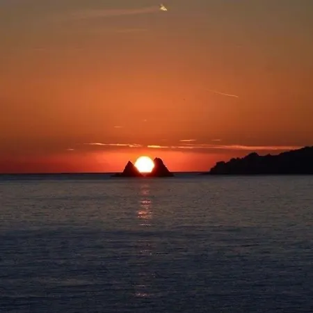 Port Tamaris, Le Troisieme
